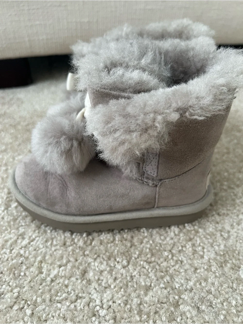 UGG Toddler Pom-Pom Shearling Boots - Light Gray